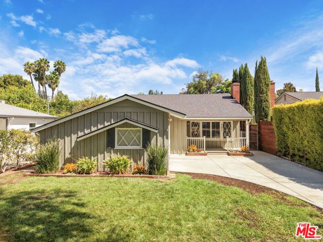 22041 Providencia Street, Woodland Hills (los Angeles), CA 91364