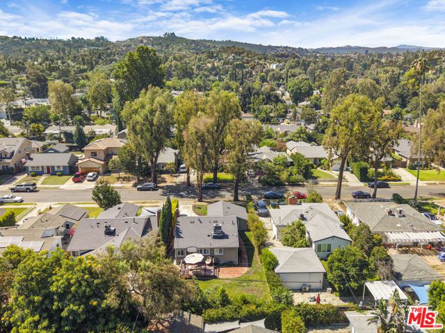 22041 Providencia Street, Woodland Hills (los Angeles), CA 91364