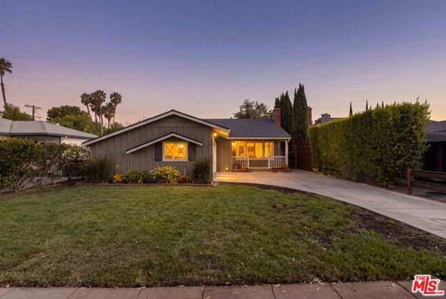 22041 Providencia Street, Woodland Hills (los Angeles), CA 91364