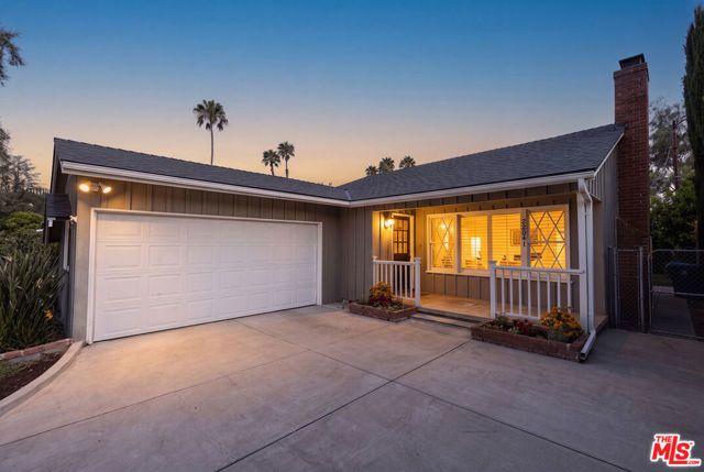 22041 Providencia Street, Woodland Hills (los Angeles), CA 91364