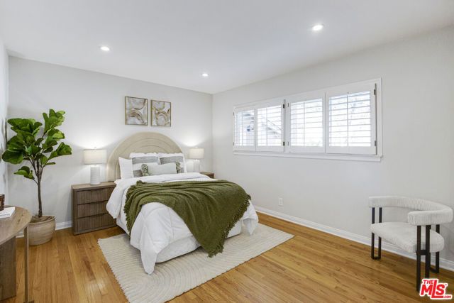 22041 Providencia Street, Woodland Hills (los Angeles), CA 91364