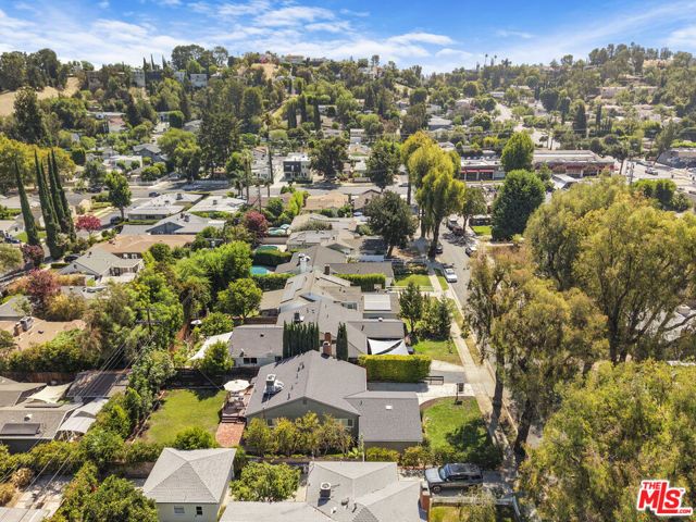 22041 Providencia Street, Woodland Hills (los Angeles), CA 91364