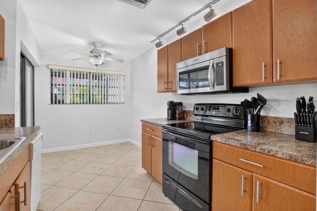 327 NW 36TH Avenue, Deerfield Beach, FL 33442