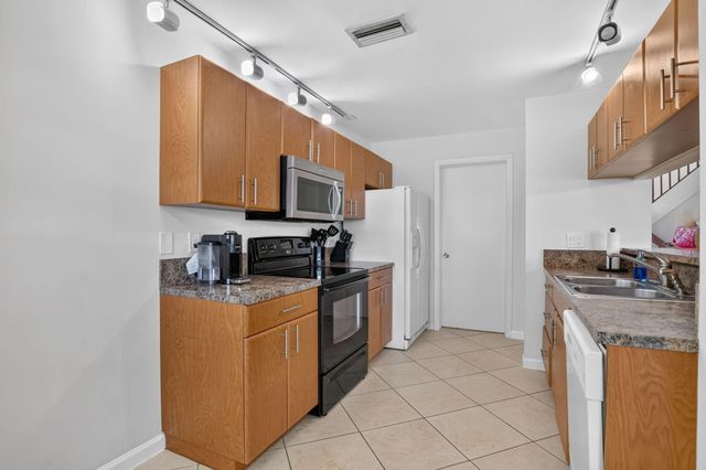 327 NW 36TH Avenue, Deerfield Beach, FL 33442