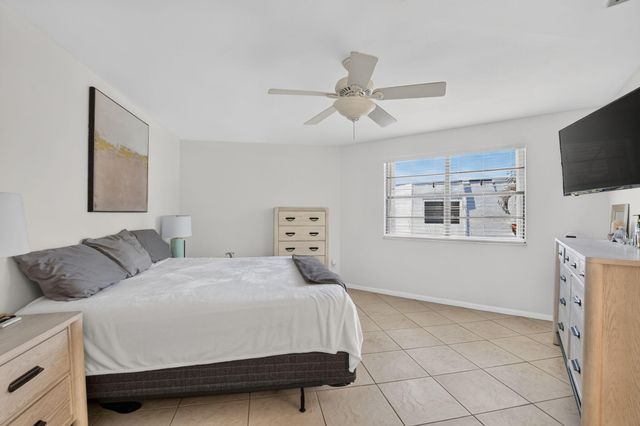 327 NW 36TH Avenue, Deerfield Beach, FL 33442