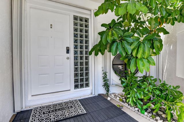 327 NW 36TH Avenue, Deerfield Beach, FL 33442