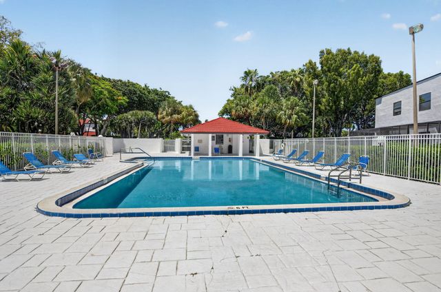 327 NW 36TH Avenue, Deerfield Beach, FL 33442