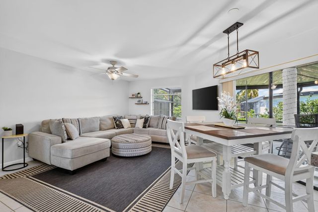 327 NW 36TH Avenue, Deerfield Beach, FL 33442