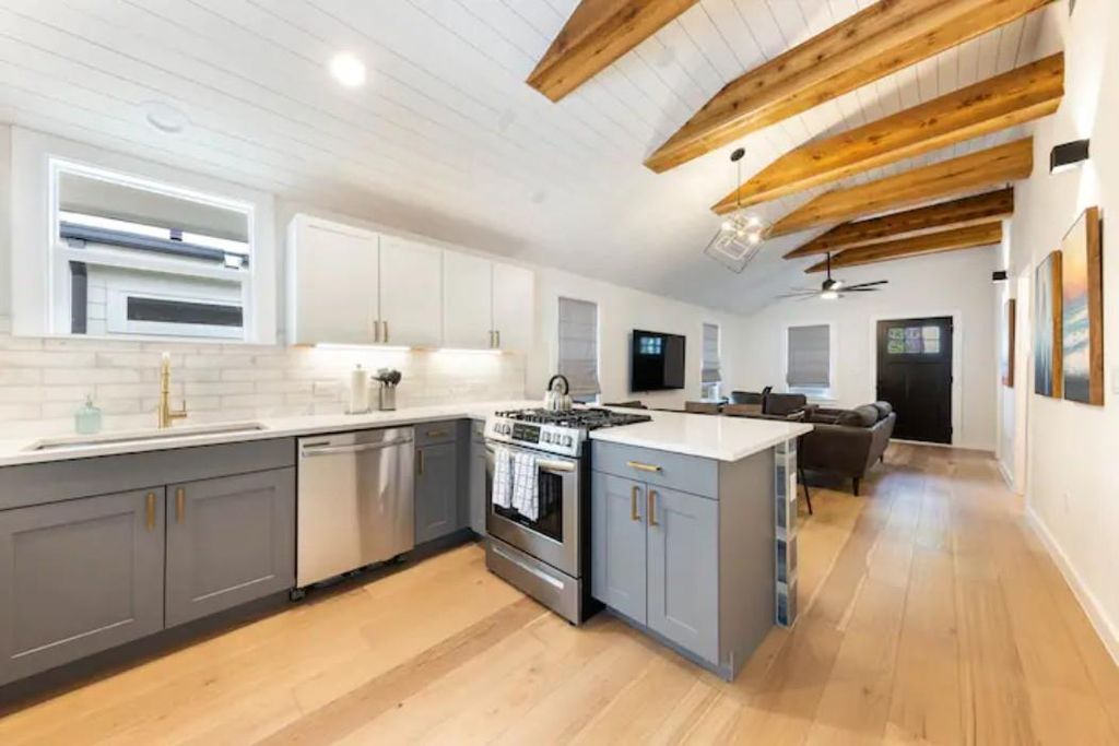 2319 Santa Rita ST, Austin, TX 78702