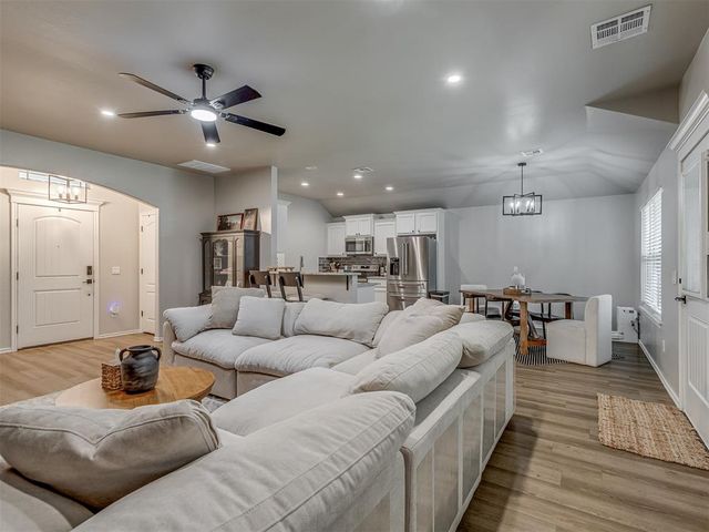 3170 Red Fox Trail, Edmond, OK 73034
