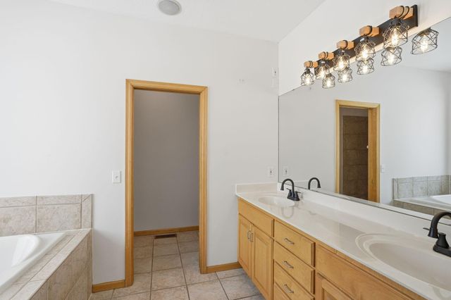 2824 87th Trail N, Brooklyn Park, MN 55443