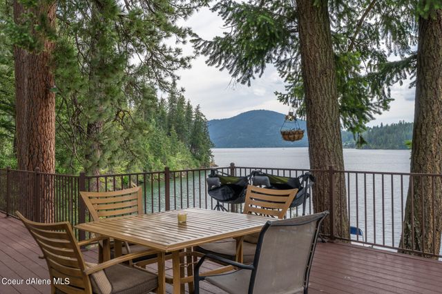 13275 N Nannas Nook LN, Hayden, ID 83835