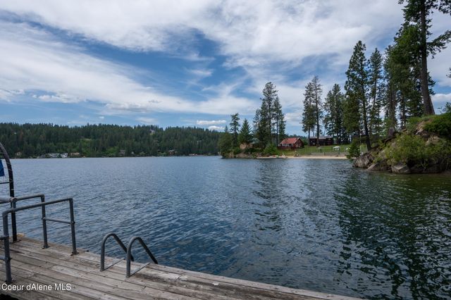 13275 N Nannas Nook LN, Hayden, ID 83835