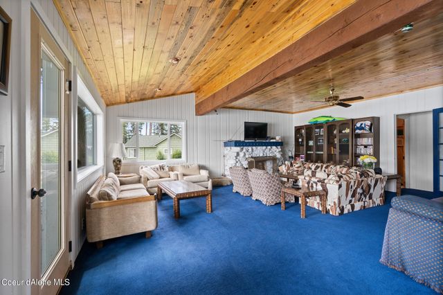 13275 N Nannas Nook LN, Hayden, ID 83835