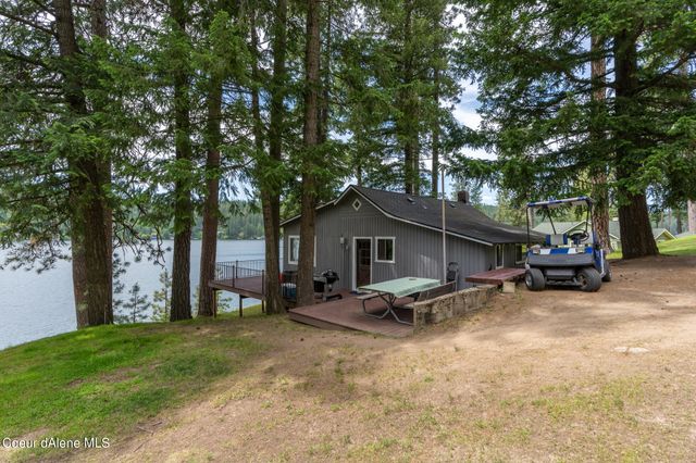 13275 N Nannas Nook LN, Hayden, ID 83835