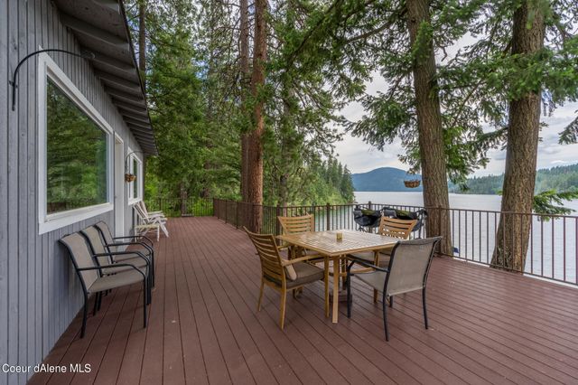 13275 N Nannas Nook LN, Hayden, ID 83835