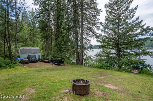13275 N Nannas Nook LN, Hayden, ID 83835