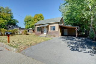 808 NE D Street, Grants Pass, OR 97526