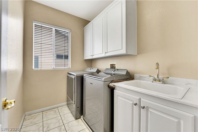 3016 Palace Gate Court, Las Vegas, NV 89117