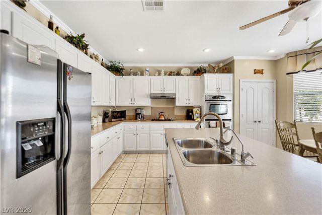 3016 Palace Gate Court, Las Vegas, NV 89117