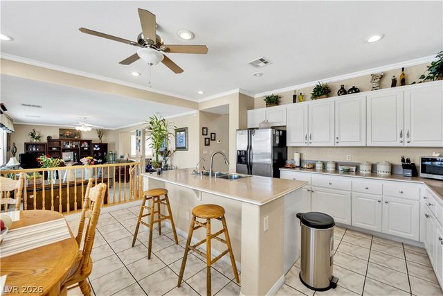 3016 Palace Gate Court, Las Vegas, NV 89117