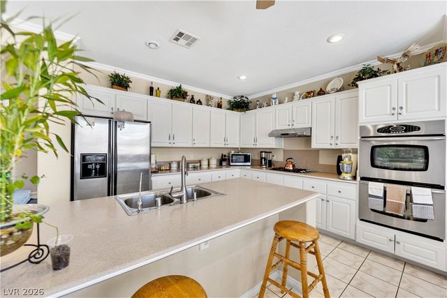 3016 Palace Gate Court, Las Vegas, NV 89117