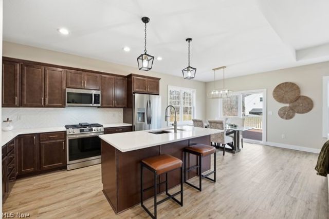 911 Dogwood Drive, Hubbard, OH 44425