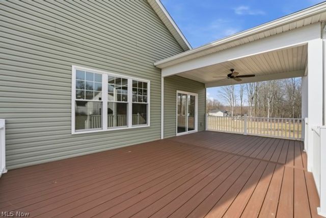 911 Dogwood Drive, Hubbard, OH 44425