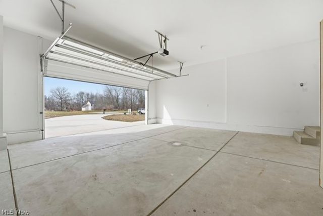 911 Dogwood Drive, Hubbard, OH 44425