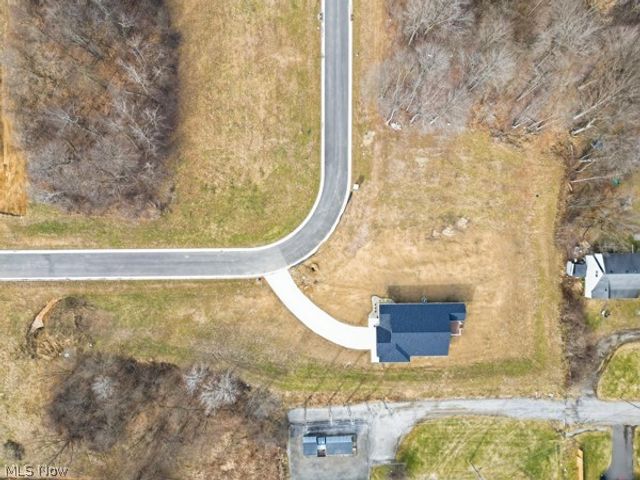 911 Dogwood Drive, Hubbard, OH 44425