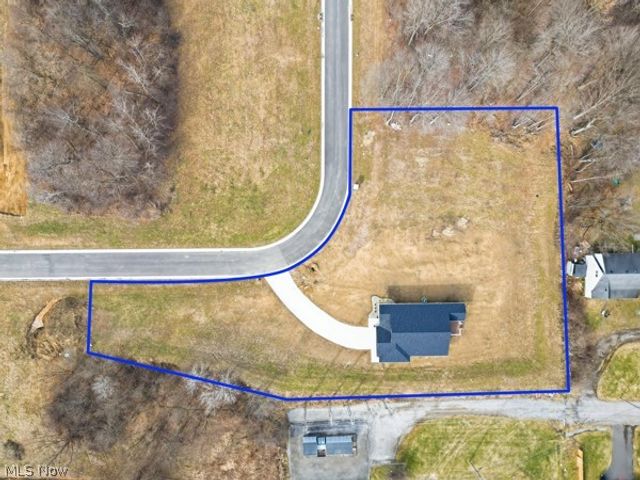 911 Dogwood Drive, Hubbard, OH 44425