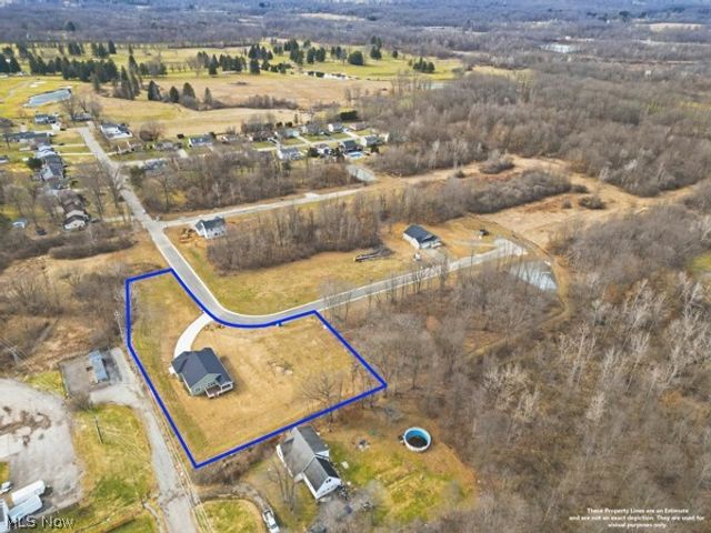 911 Dogwood Drive, Hubbard, OH 44425