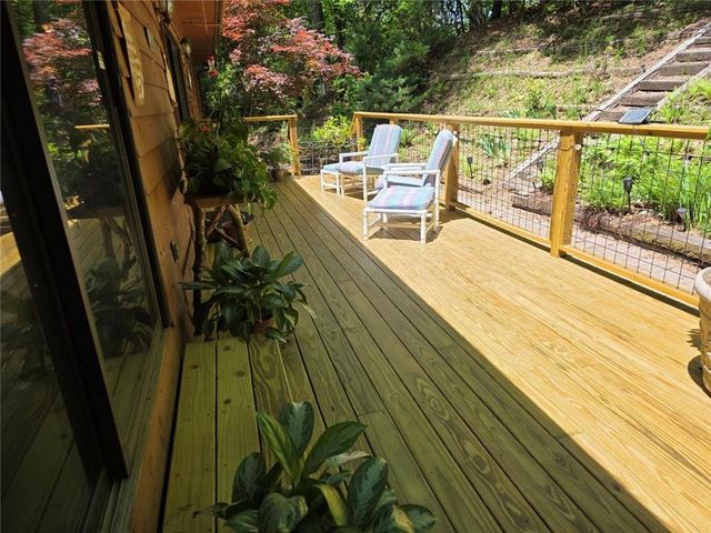231 Laurelwood, Sautee Nacoochee, GA 30571