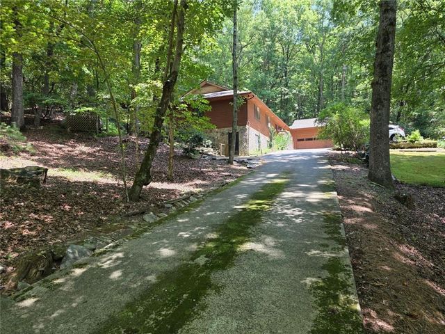231 Laurelwood, Sautee Nacoochee, GA 30571