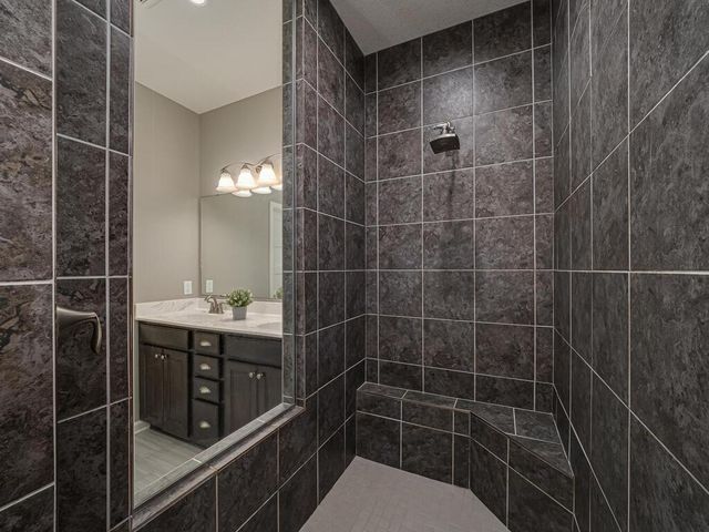 12860 Legacy Creek Parkway NE, Blaine, MN 55449