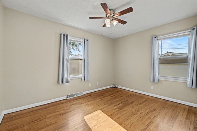 2907 AVENUE I, Council Bluffs, IA 51501
