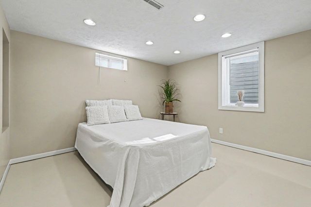 2907 AVENUE I, Council Bluffs, IA 51501
