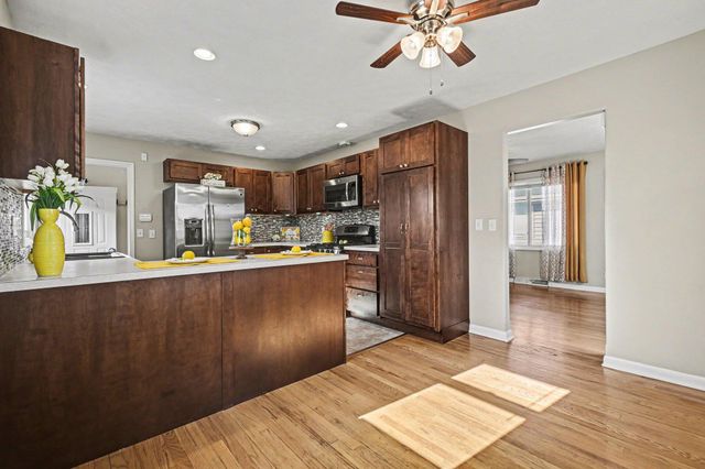 2907 AVENUE I, Council Bluffs, IA 51501