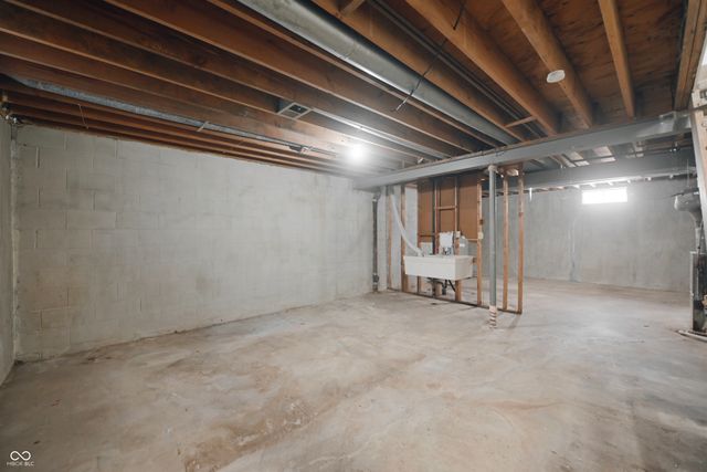 8116 Cheswick Drive, Indianapolis, IN 46219