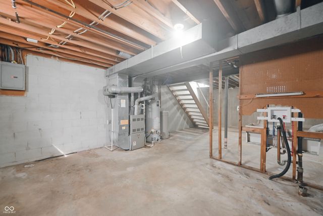 8116 Cheswick Drive, Indianapolis, IN 46219