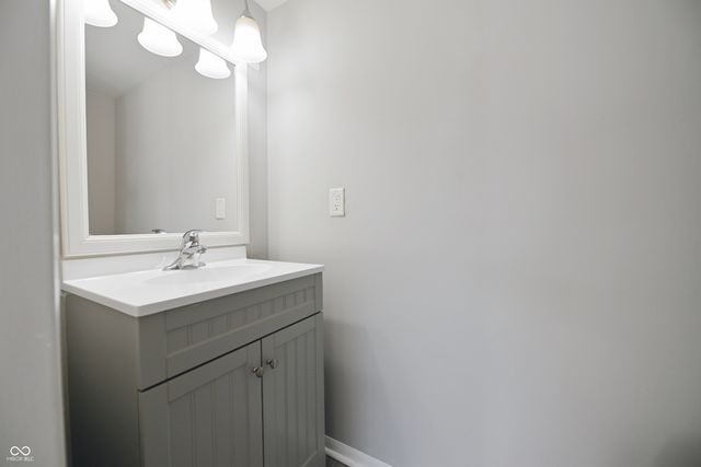 8116 Cheswick Drive, Indianapolis, IN 46219
