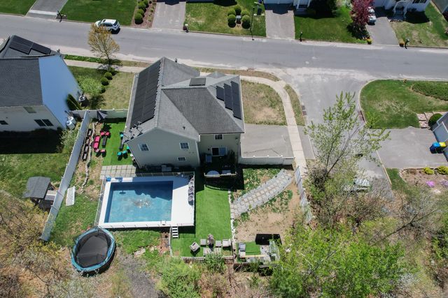 207 Ridgefield Avenue, Waterbury, CT 06705