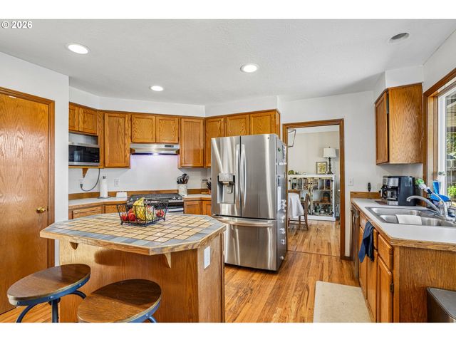 20649 Sw SILETZ Ct, Tualatin, OR 97062