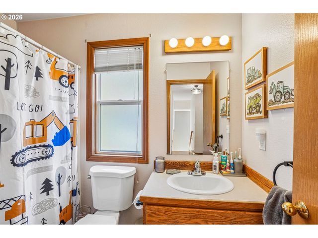 20649 Sw SILETZ Ct, Tualatin, OR 97062