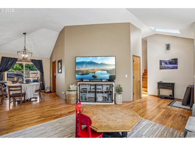 20649 Sw SILETZ Ct, Tualatin, OR 97062