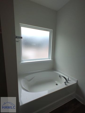 584 Grayson Avenue, Hinesville, GA 31313