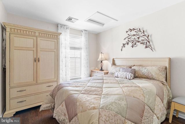 454 LARKSPUR DR, Kennett Square, PA 19348