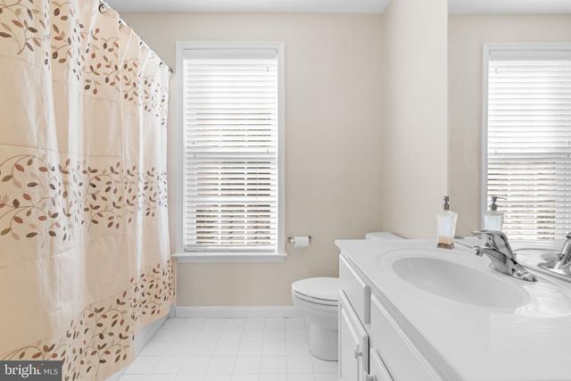 454 LARKSPUR DR, Kennett Square, PA 19348