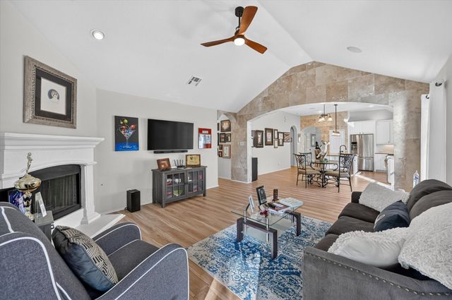 8021 Branch Hollow Trail, Fort Worth, TX 76123