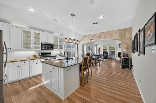 8021 Branch Hollow Trail, Fort Worth, TX 76123